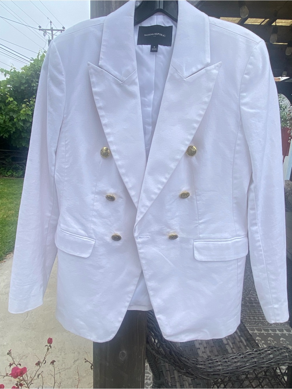 Banana Republic White Blazer with Black Label SZ 6
